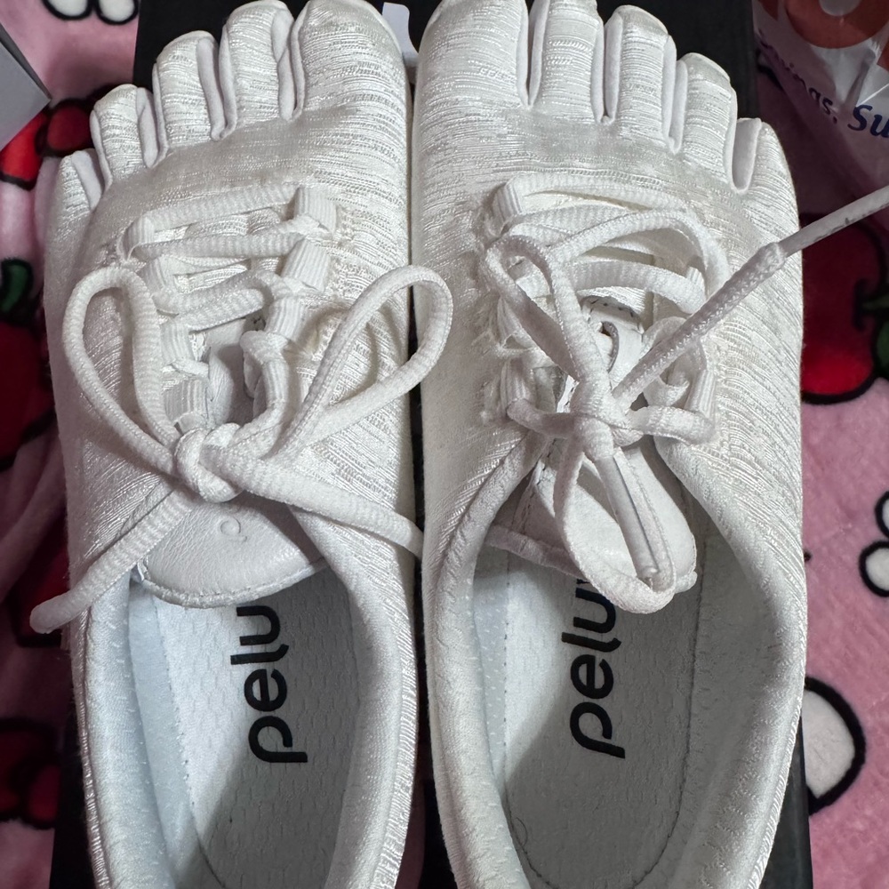 Lux White Women's Five-Toe Lace-Up Athletic Shoes